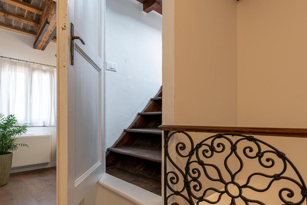 La Finestra sulle Beccarie - 16