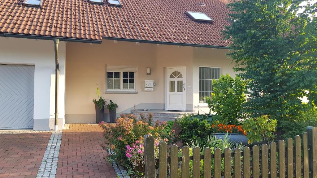 Zahrada ubytování Apartment Kern Lautrach