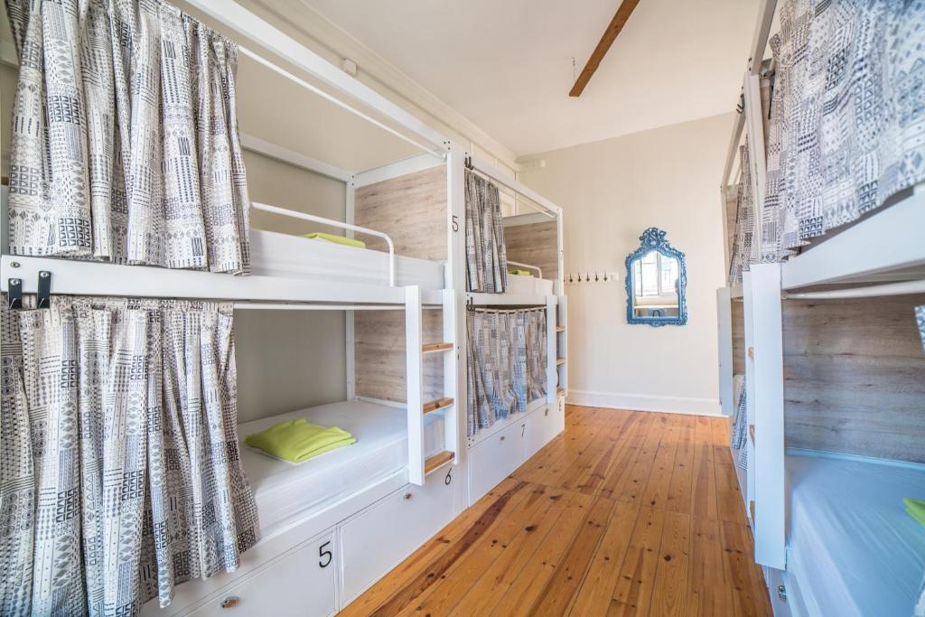 Goodmorning Solo Traveller Hostel - 12