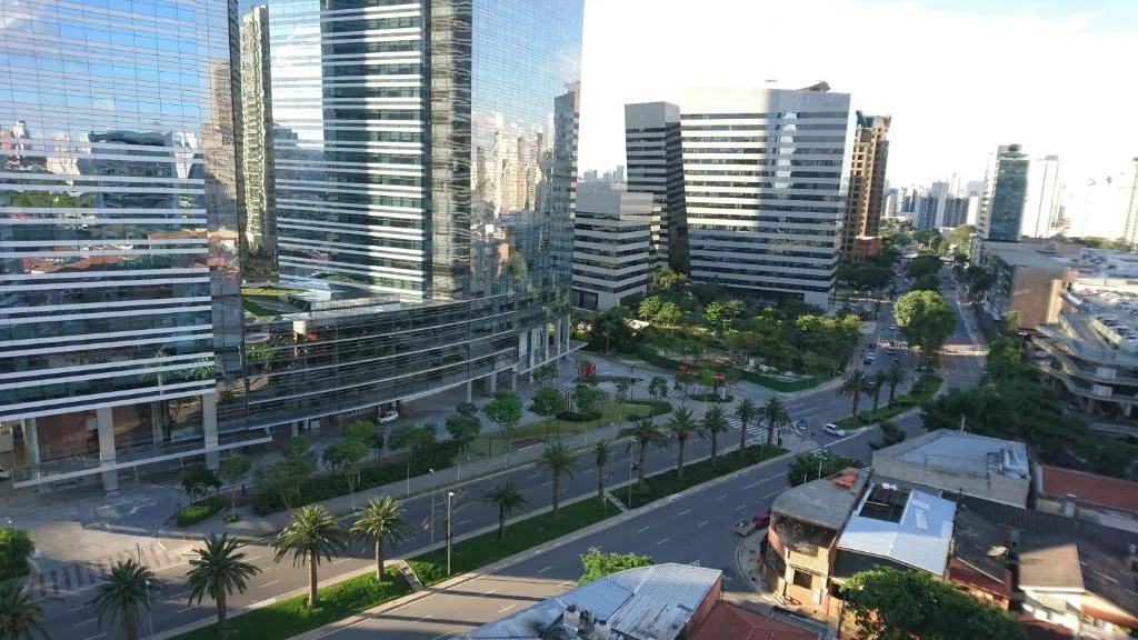 ADD Berrini - Apartamento Completo ao lado do EZ Tower & Rochavera, Sao Paulo, Brazil