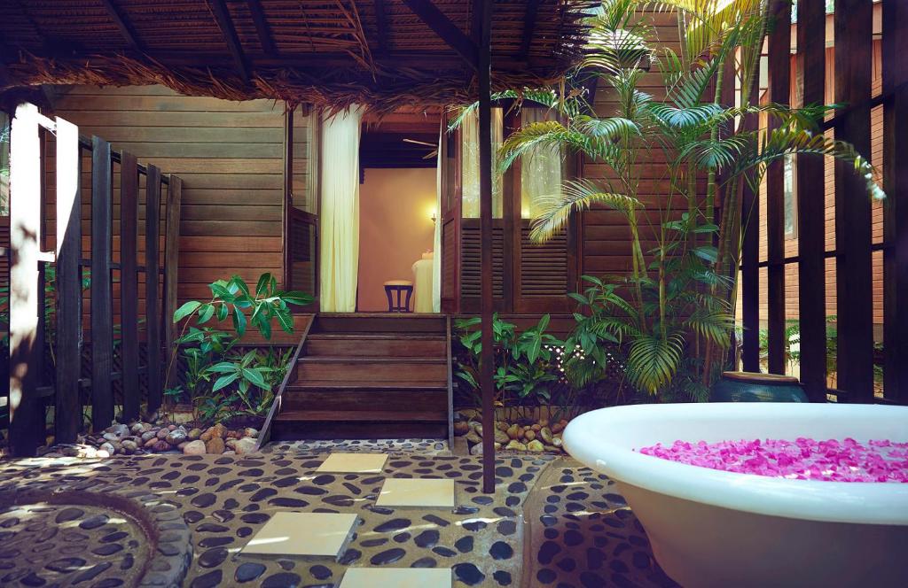 Zahrada ubytování Rebak Island Resort & Marina, Langkawi 大自然 野生动物与美食爱好者的天堂