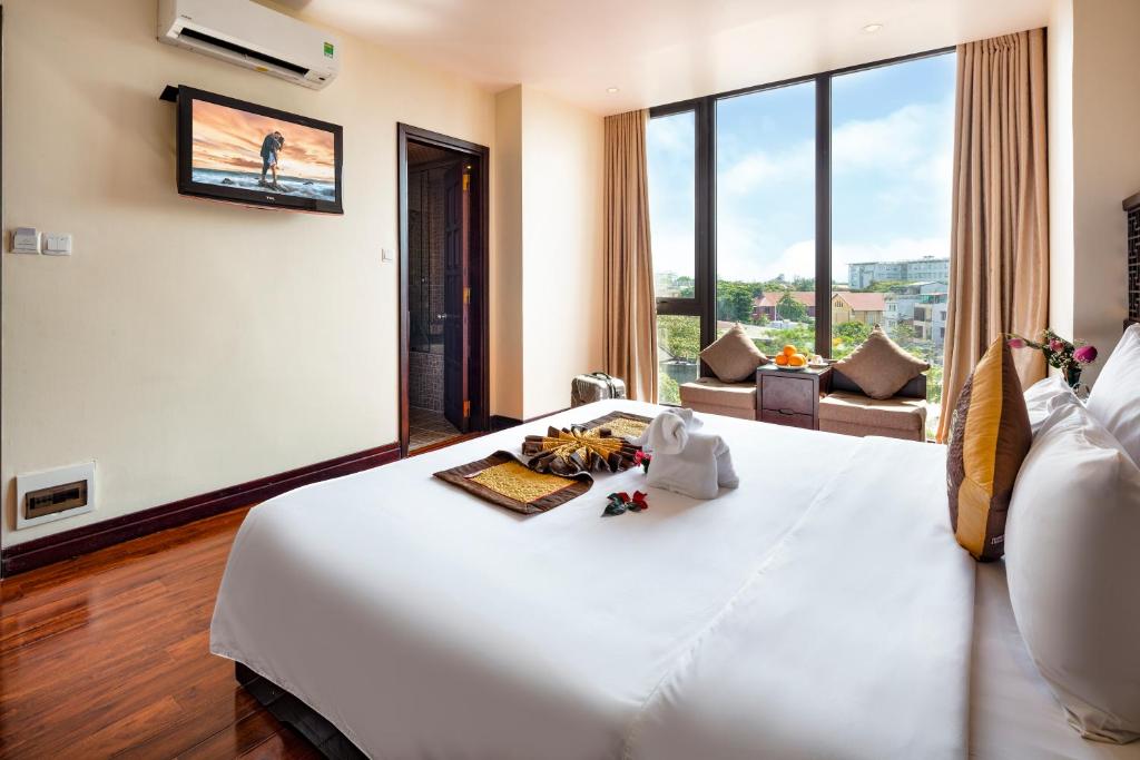 Thanh Lich Royal Boutique - 8