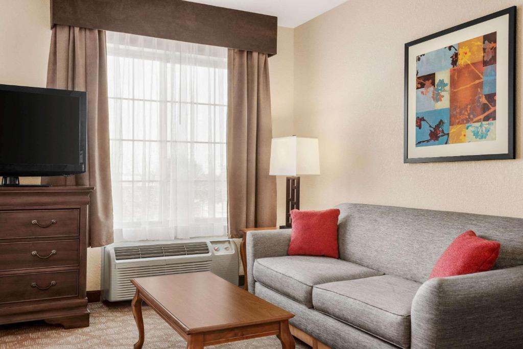 Hawthorn Extended Stay by Wyndham Decatur - Chambre Royale Avec Canapé-lit - Non-fumeur