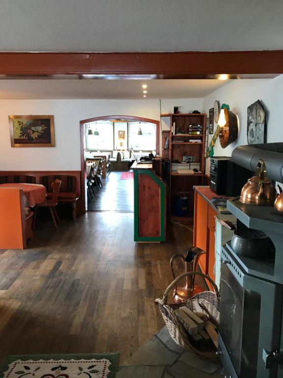 Kuchyň nebo kuchyňský kout v ubytování Hotel-Berggasthof Schwarzwaldperle