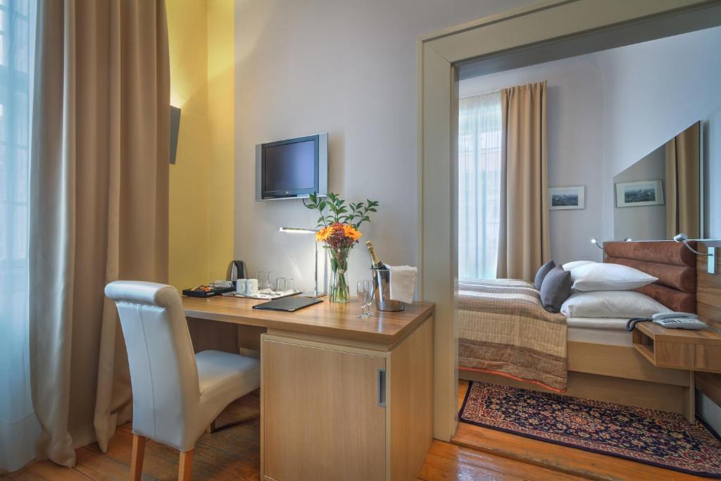 Monastery Hotel - Resim 14