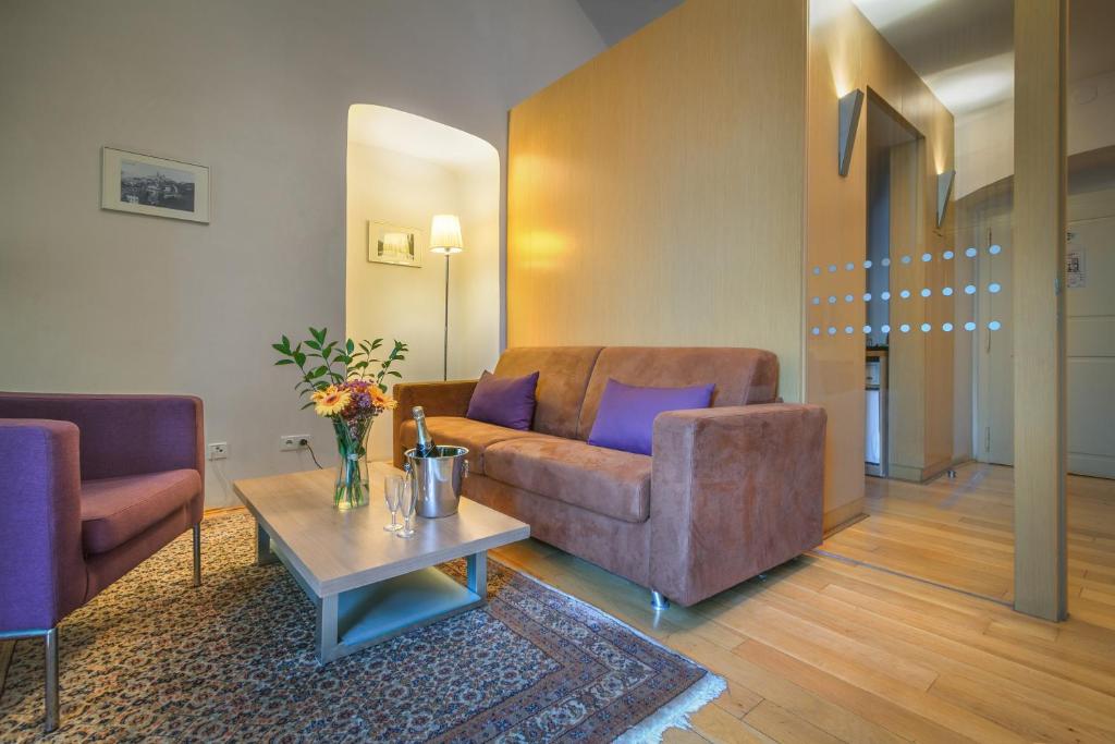 Monastery Hotel - Resim 11