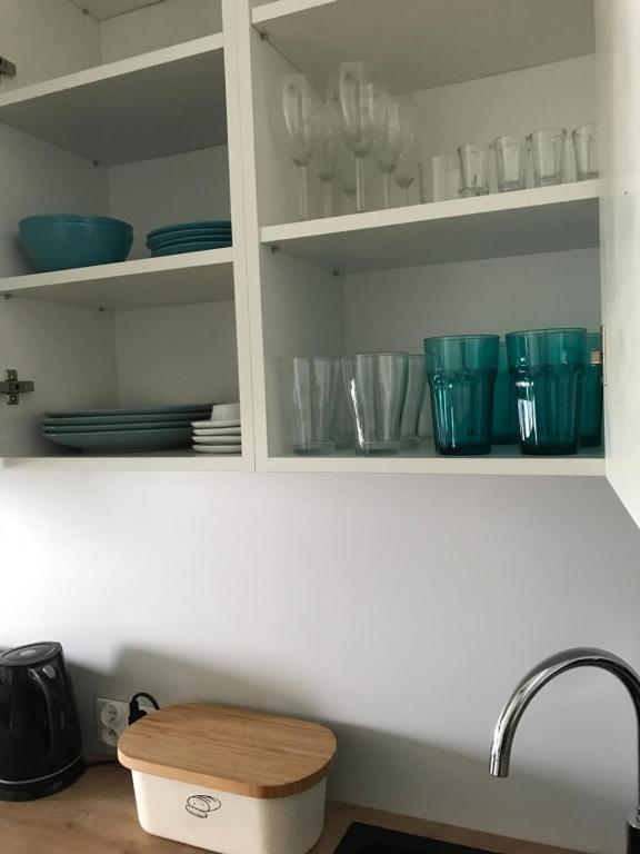 Kuchyňa alebo kuchynka v ubytovaní Apartament Gardenia Sea&Sun DZIWNÓW PRZY PLAŻY