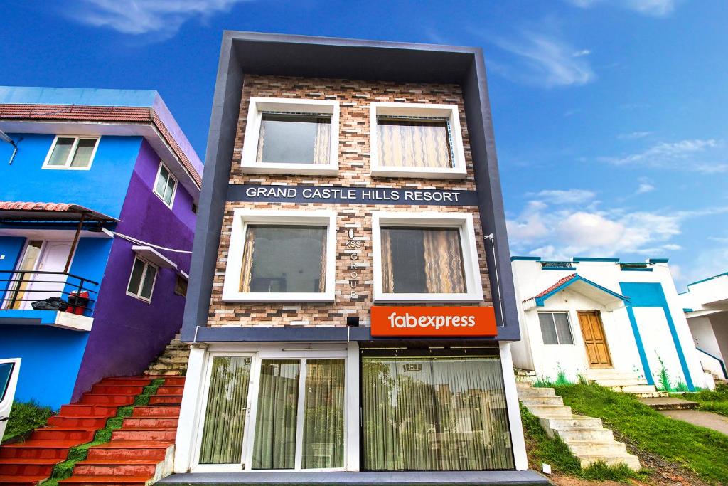 Gallery image of FabExpress Grand Castle Hill Resorts Ooty Boat House in Ooty