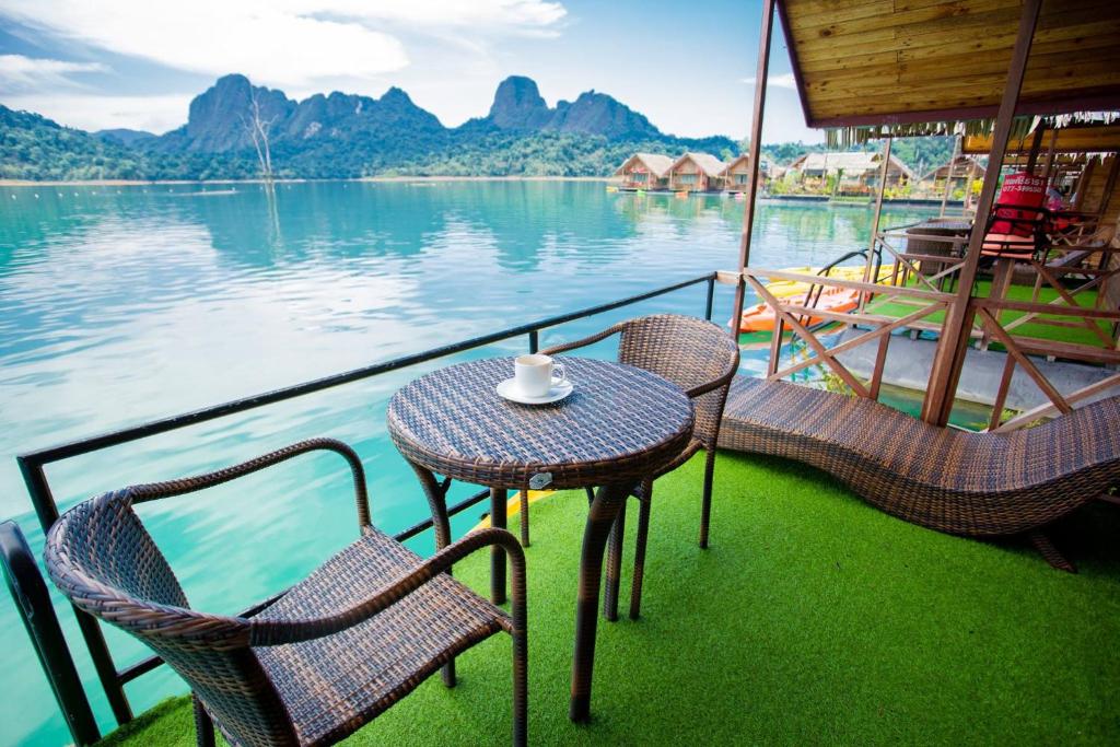 Gallery image of Keereewarin in Ban Chieo Ko