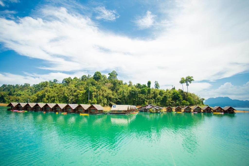 Gallery image of Keereewarin in Ban Chieo Ko