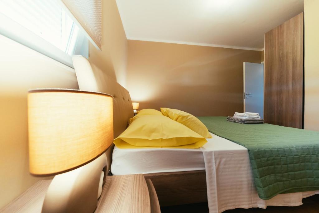 Apartments Prestige Petrcane 1 - Appartement Met Uitzicht Op Zee