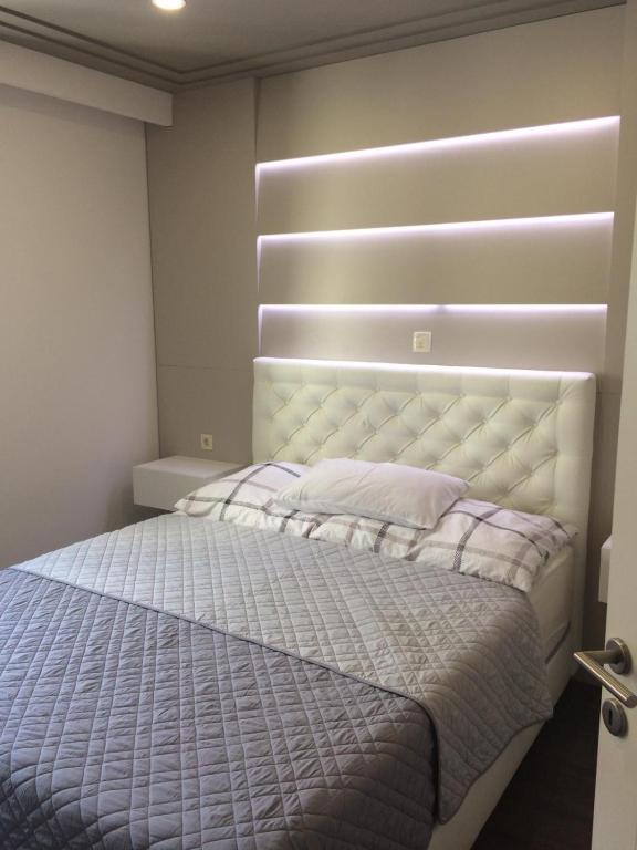 Postel nebo postele na pokoji v ubytování Modern new apartment in Makarska