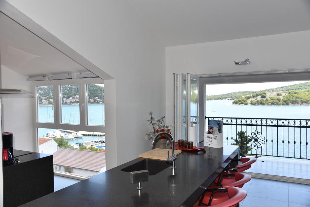 Villa Pina Appartment Chantos