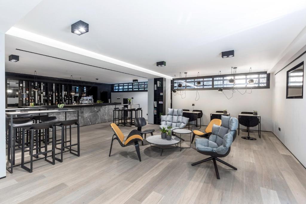 The Duke Boutique Suites - Resim 3