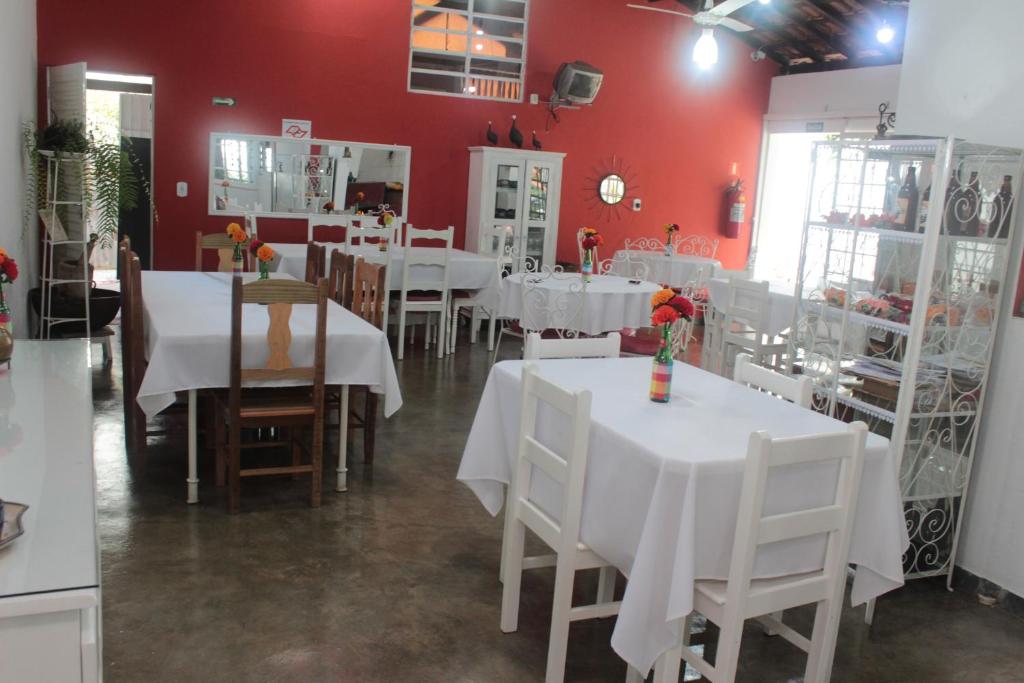Restaurace v ubytování Pousada Calu