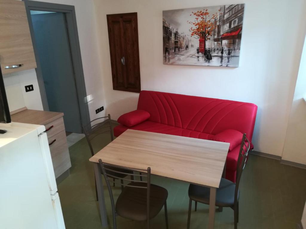 Un lugar para sentarse en bilocale piano terra centro storico