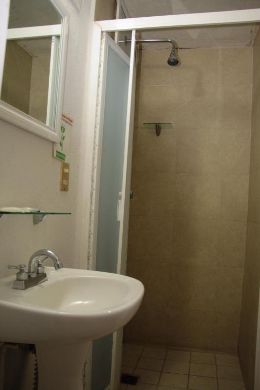 Koupelna v ubytování Hotel lit Guadalajara