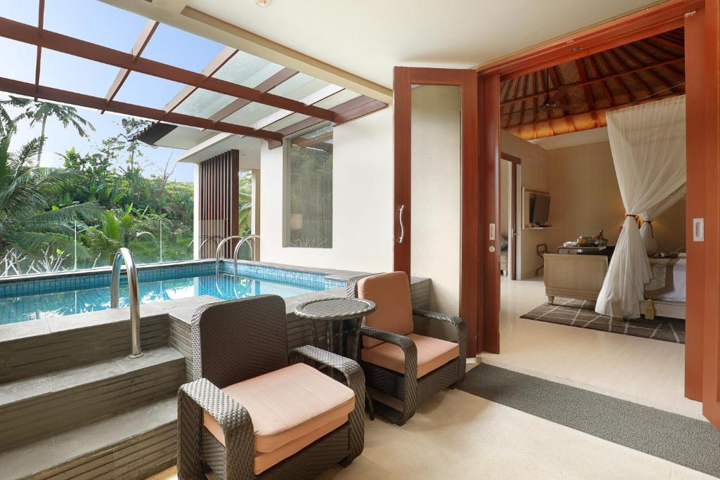 Bazén v ubytování SereS Springs Resort & Spa, Singakerta nebo v jeho okolí