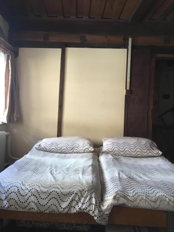 Postelja oz. postelje v sobi nastanitve Hostelskippy