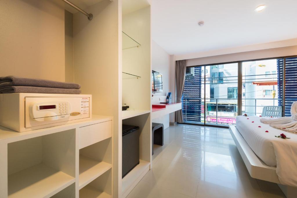 Alfresco Phuket Hotel - Resim 35