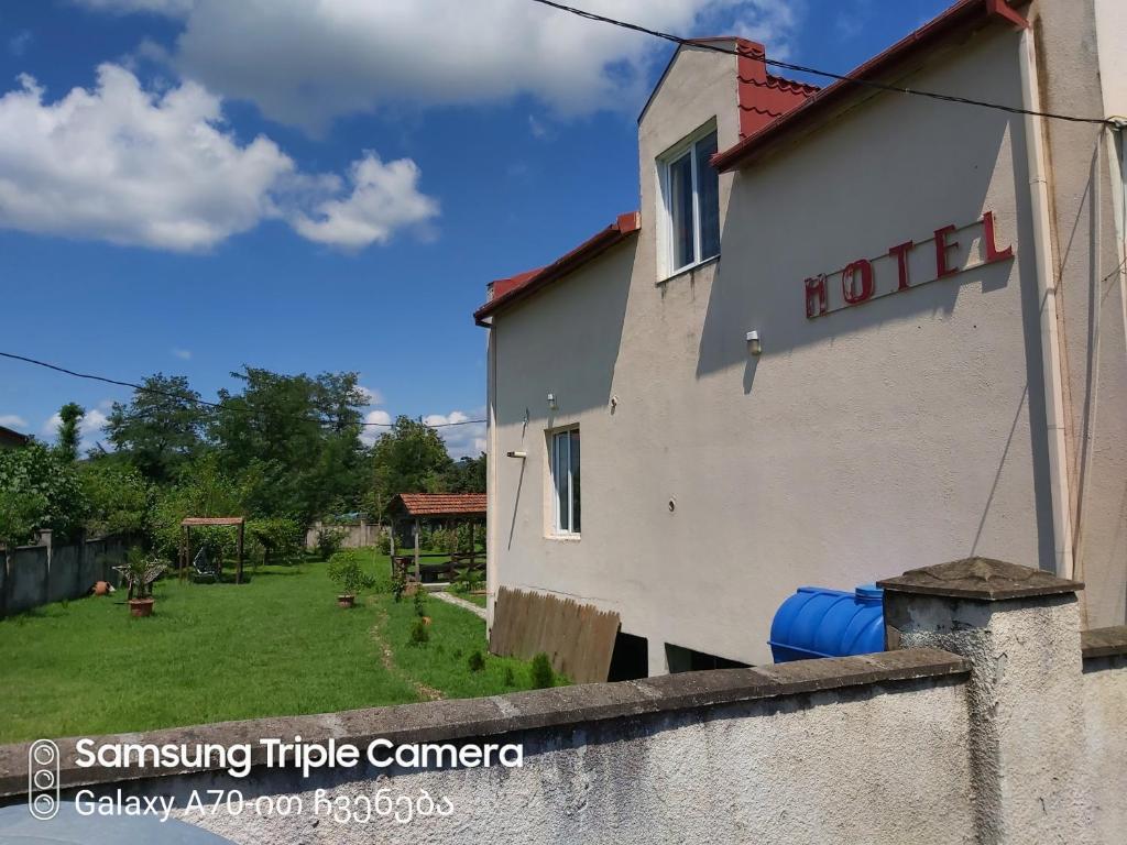 Zahrada ubytování Martvili Newhotel