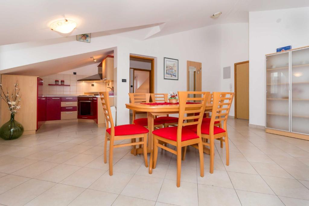 Kuchyň nebo kuchyňský kout v ubytování Panoramic View Apartment