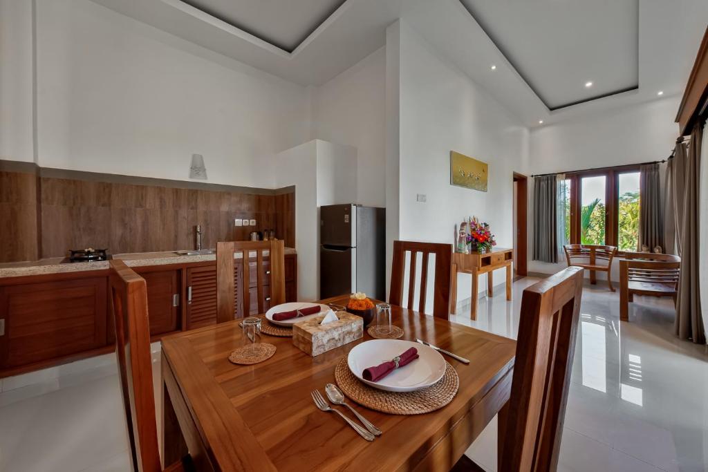 Posezení v ubytování Cenik Villa Ubud