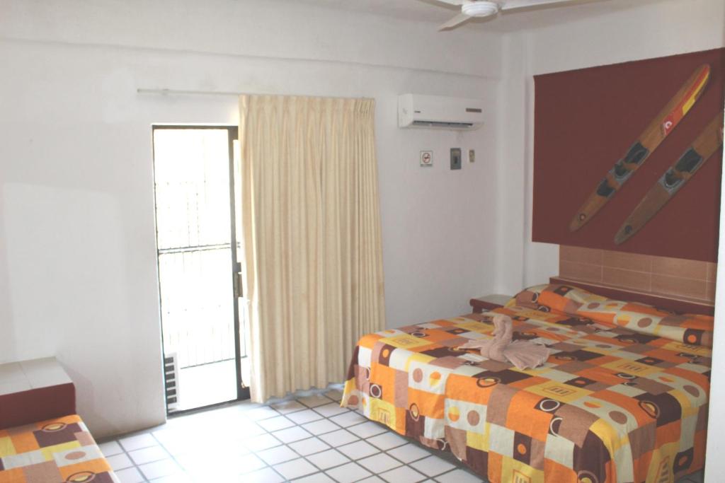 Hotel Arrecife Huatulco Plus - Habitación Estándar Con Cama Queen