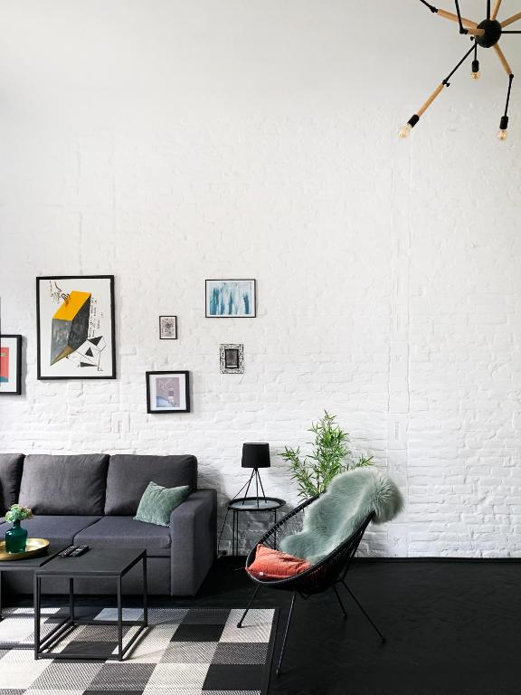 Avenue Apartments - Apartment