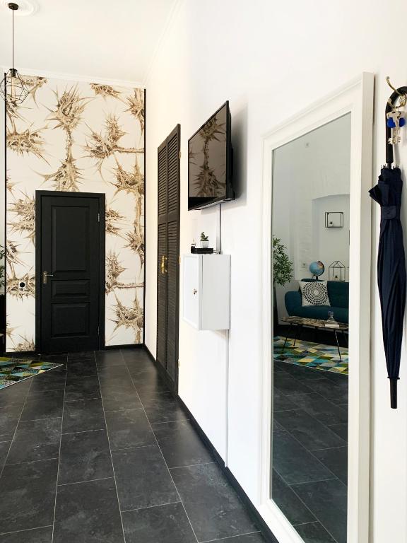 Avenue Apartments - 