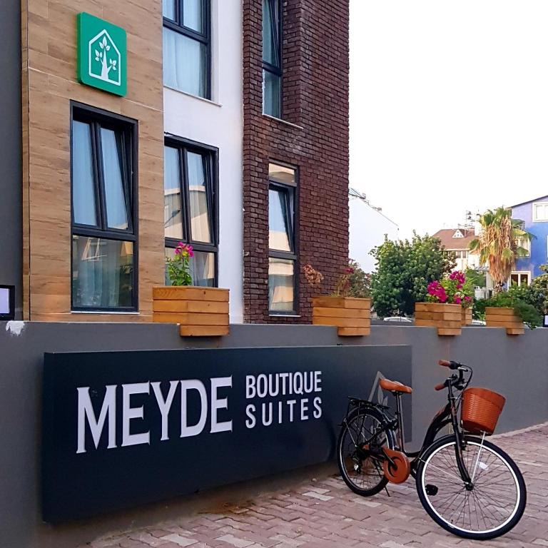 Jízda na kole v ubytování Meyde Boutique Suites nebo okolí