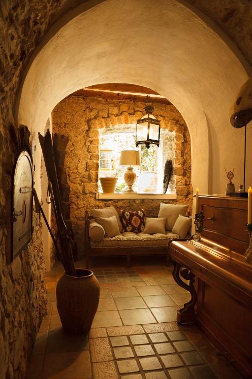 Living History (adults only) - 3