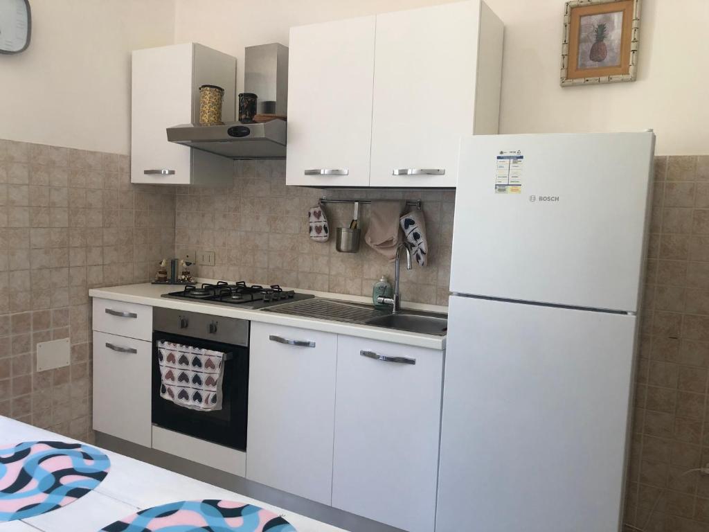 Kuchnia lub aneks kuchenny w obiekcie Central House Terracina