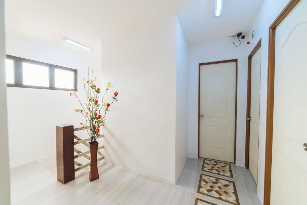 Fotografie z fotogalerie ubytování RedDoorz at San Antonio Binan Laguna v destinaci Biñan