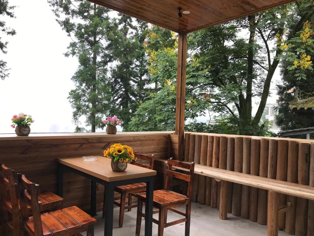 Balkón nebo terasa v ubytování Enshi Grand Canyon Chunlun Farmstay