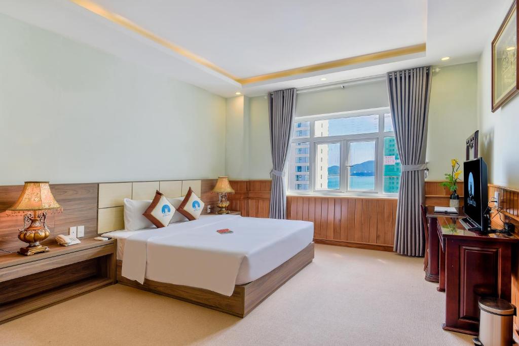 President Room with Seaview or Cityview