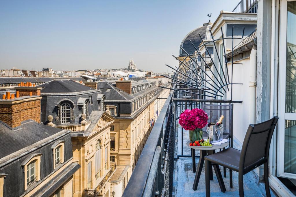 Gallery image of Grand Hôtel Du Palais Royal in Paris