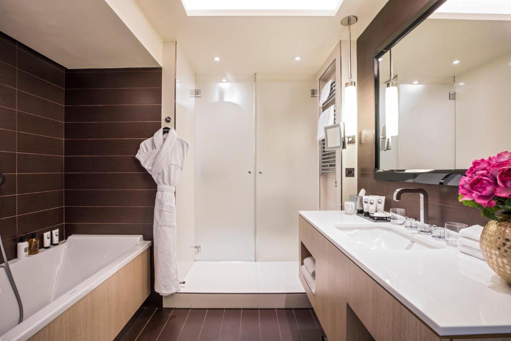 Grand Hôtel Du Palais Royal - 9