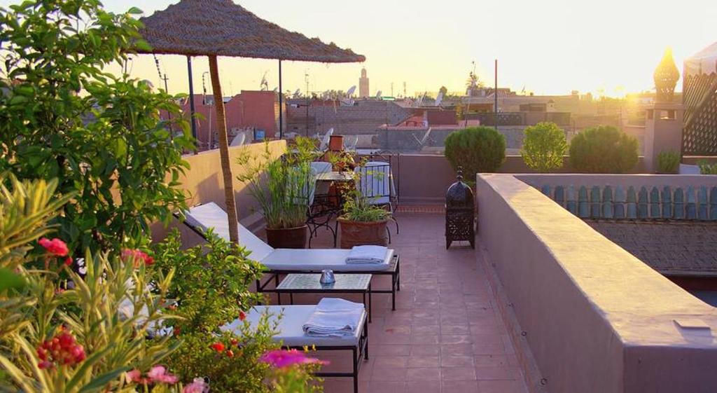 Balkón nebo terasa v ubytování Riad Al Karama