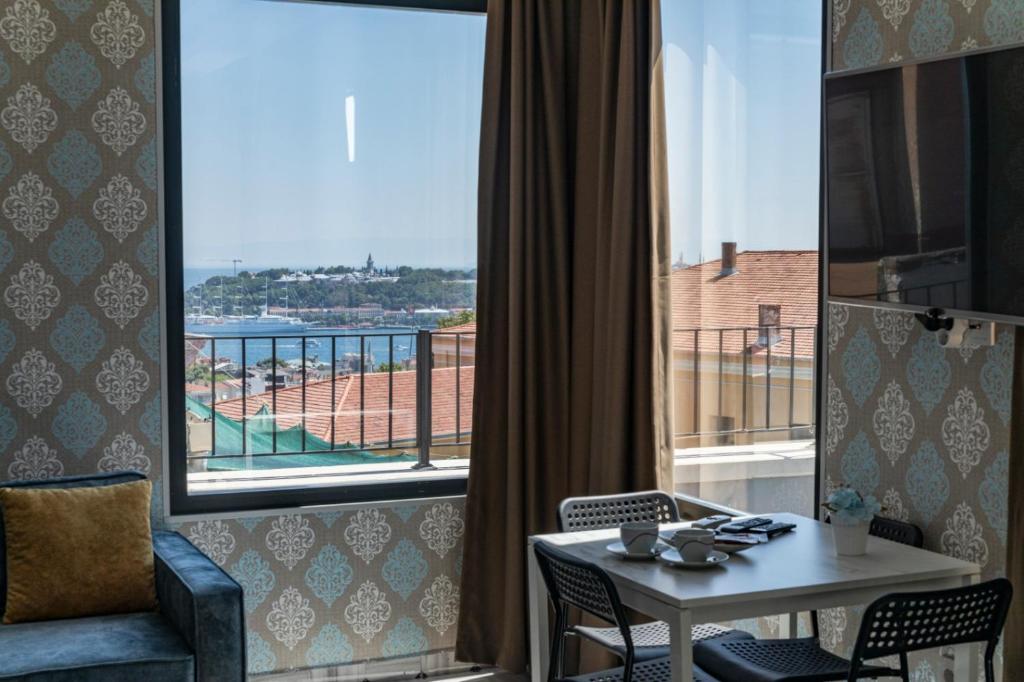 Balkón nebo terasa v ubytování ROYAL TAKSIM SUITES