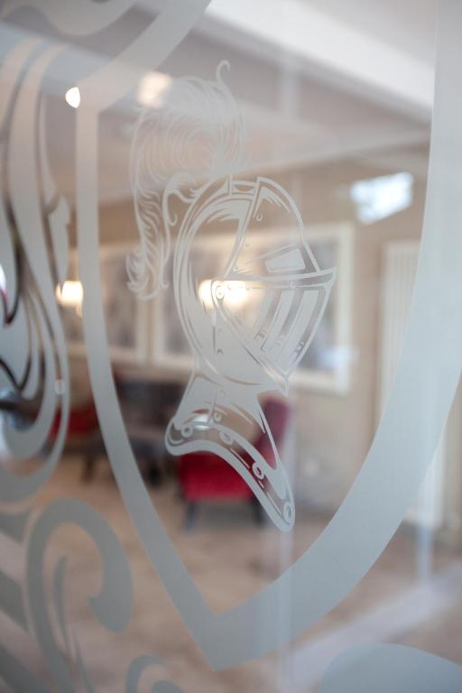 Postel nebo postele na pokoji v ubytování Schloss Breitenfeld Hotel & Tagung