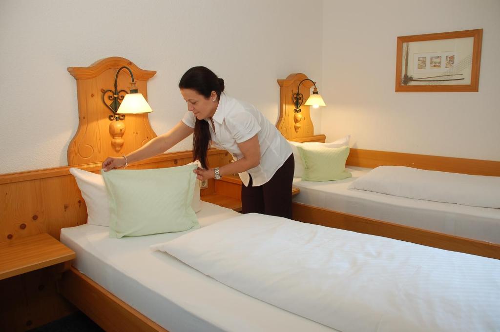 Landhotel Behre - Tweepersoonskamer Met 2 Aparte Bedden