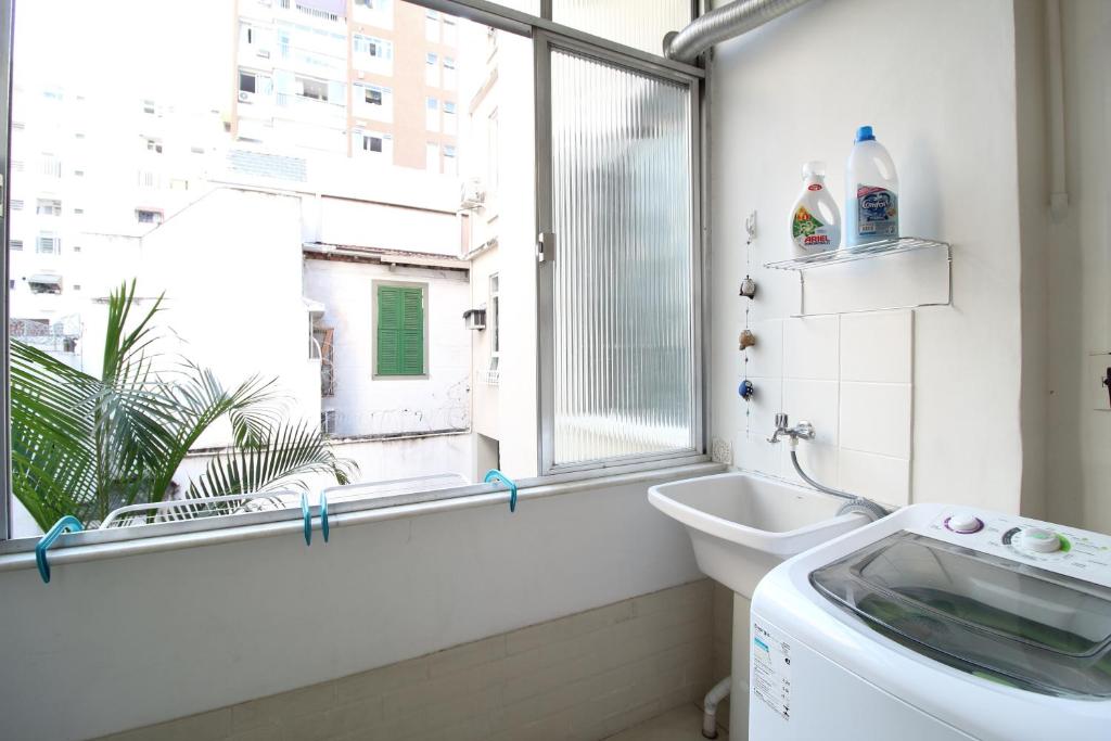  CaviRio - Modern flat on the corner of Farme de Amoedo street (BT201)