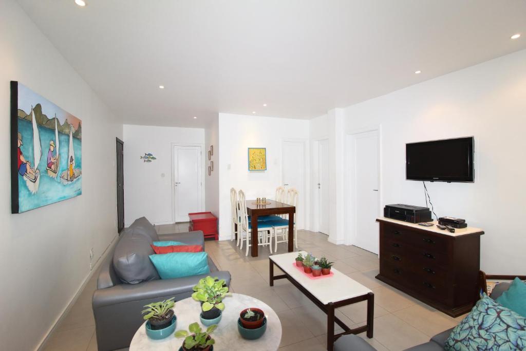  CaviRio - Modern flat on the corner of Farme de Amoedo street (BT201)