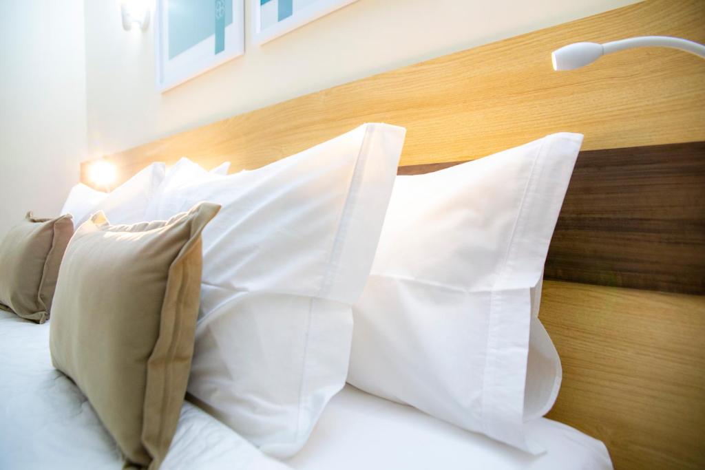  Allcon House Inn Hotel AnaShopping By Perfecta Hotels