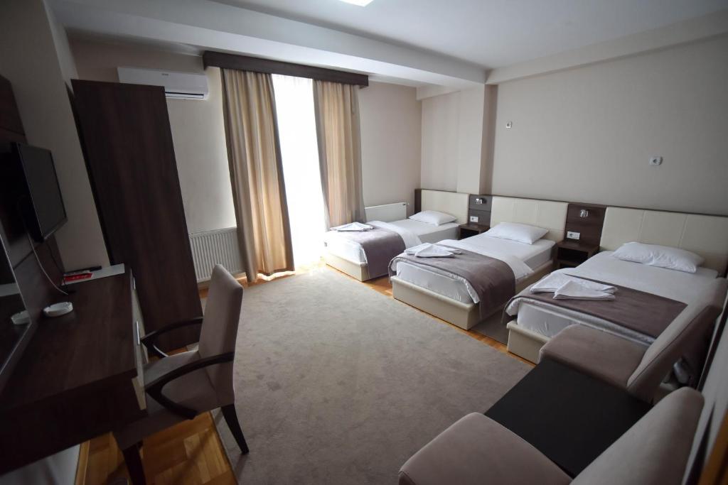 Garni Uni Elita Lux Hotel - Resim 12