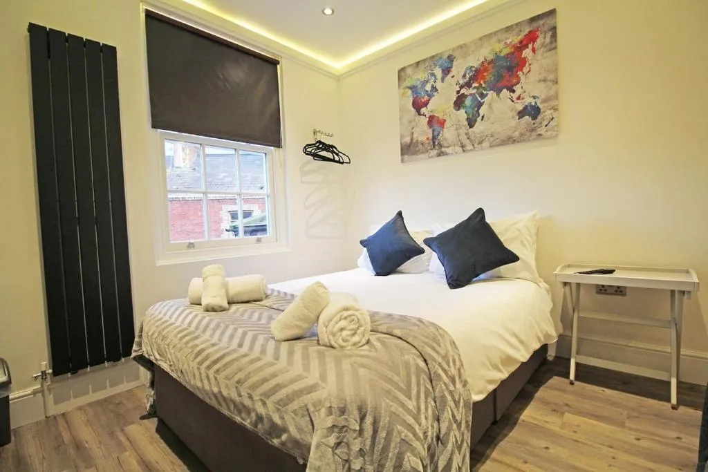 Grosvenor Studios 6 - Modern Central Studio - City Centre Location, Chester, United Kingdom