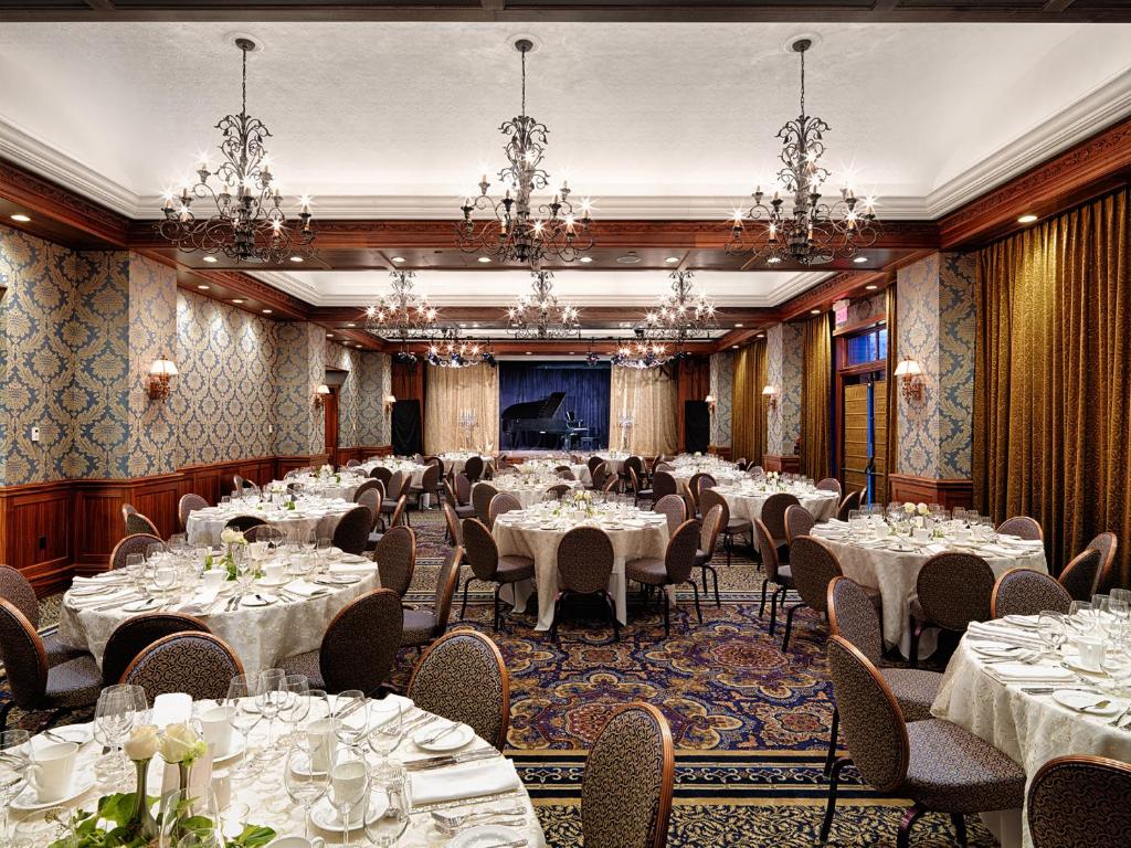 Oak Bay Beach Hotel - Resim 24