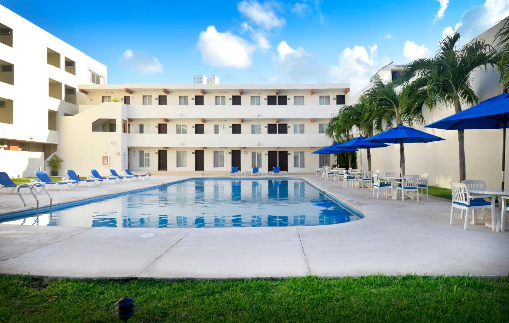 Bazén v ubytování Hotel Bonampak nebo v jeho okolí