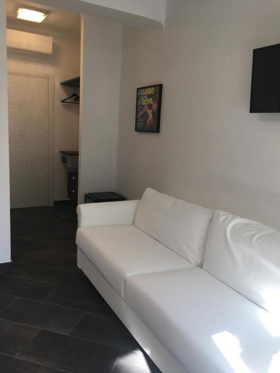 Posezení v ubytování Le Divine di via Olivieri - Reception Via XXV Aprile 5